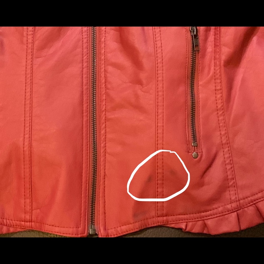 Red leather jacket - Picture 6 of 8